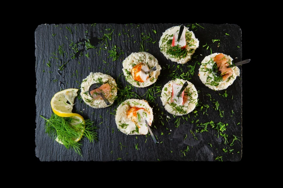 Хапки с морски дарове и копър